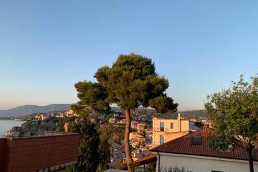 پانسیون Anreale Rooms Agropoli