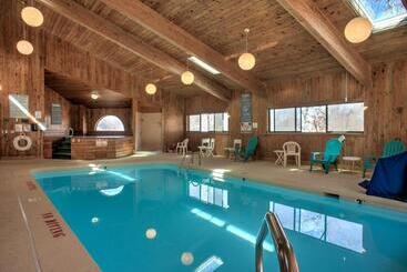 شقة فندقية Cedar Village Condominiums