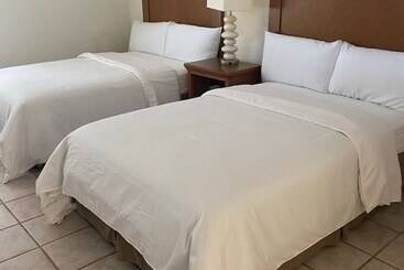 Отель Bahia Bay Resort