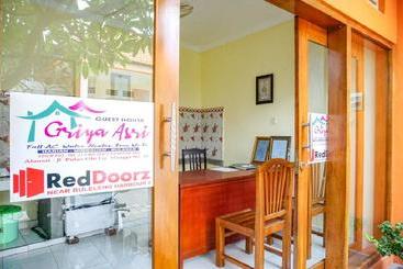 هتل Reddoorz Near Buleleng Harbour 2