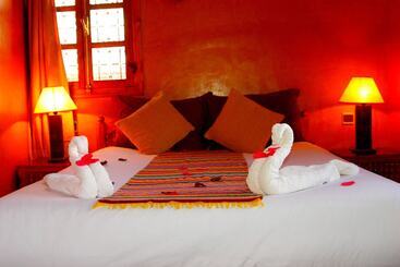 ペンション Kasbah Isfoula And Spa