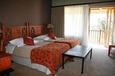 Everglades Hotel & Conference Centre