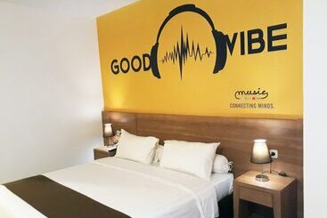 Front One Hotel Pamekasan Madura