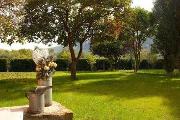 Tenuta Mandia Agriturismo La Tavernola