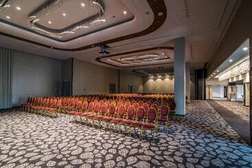 Airport Hotel Okęcie