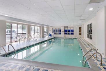 호텔 Comfort Inn & Suites Voorhees Mt Laurel