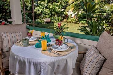هتل The Old Wailuku Inn At Ulupono