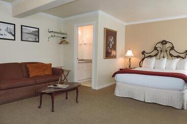 هتل The Victorian Inn