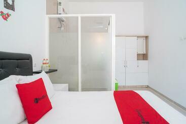 ペンション Reddoorz Syariah At Winong Nganjuk