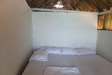 هتل Zulu Hostal