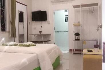 پانسیون Pon Resort