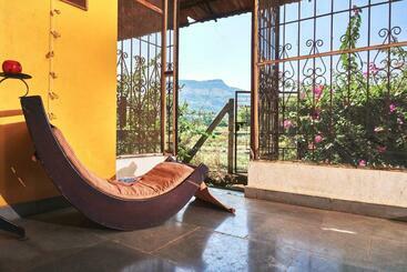 منتجع 3bhk Riverside Stay Reflektions By Livingstone