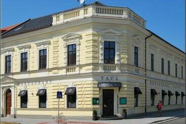 酒店 Tacl