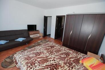 پانسیون Casa Lucian