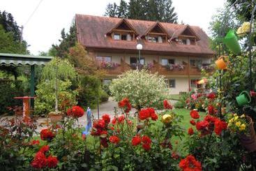 ホテル Gästehaus Zur Schönen Aussicht