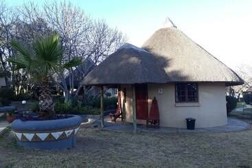 بنسيون Das Landhaus Guest Lodge & Conferencing Center