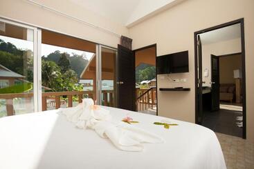 Курорт Thelifeco Wellbeing Phuket Detox Center And Vegan Hotel   Sha Plus