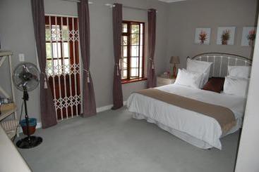 مبيت وإفطار Maple Manor
