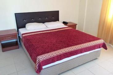 هتل Kasgar Court