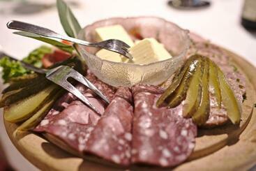 ホテル Restaurant Im Heisterholz