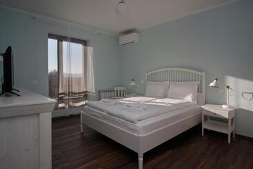 פנסיון Esterra Vini Guest House