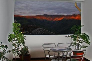 هتل Hospedaje Casa Real