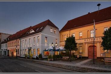 פנסיון Ratskeller Hotel & Restaurant Lindow