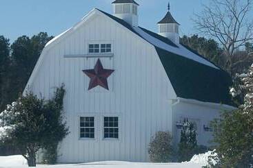 Bed and Breakfast Inn At Huntingfield Creek