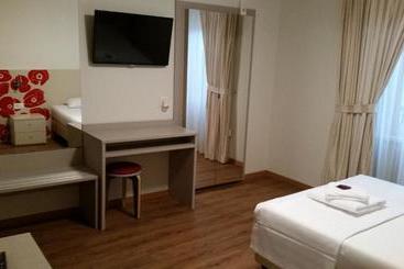 호텔 Ristorante Stazione Con Alloggio