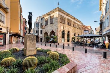 ホテル Logis Hôtel Les Ii Mas   Perpignan Sud