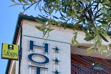 בית מלון כפרי Logis Hôtel Les Ii Mas   Perpignan Sud
