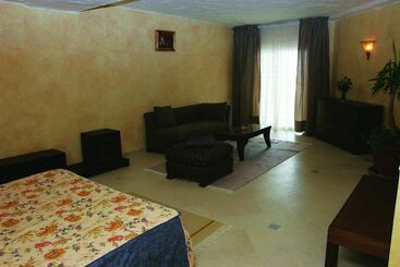 هتل Yasmine Beach