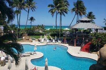 هتل آپارتمان 2 Bedroom 2 Bath Beachfront Condo On Miami Beach Millionaire Row