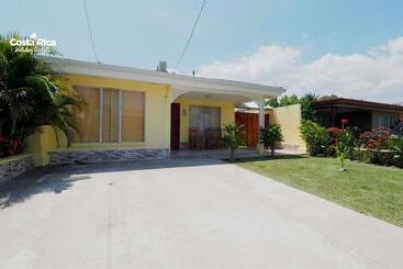 هتل آپارتمان Villa Cocos 36