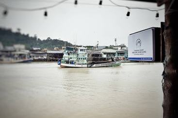 هاستل Rub Lom Chom Klong Homestay
