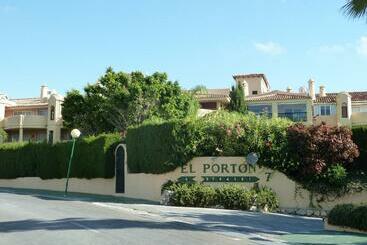 Apartamentos El Portón