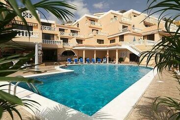Paradise Court Apart