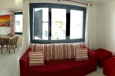 Apartamentos Playa Los Barqueros
