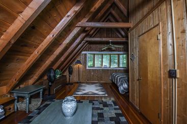 Piney Bear Cabin