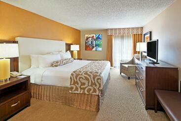هتل Crowne Plaza Dallas Near Galleriaaddison, An Ihg