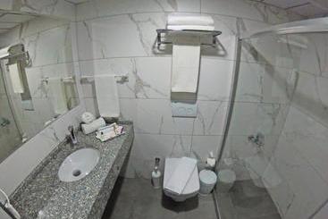 هتل Asi̇wa