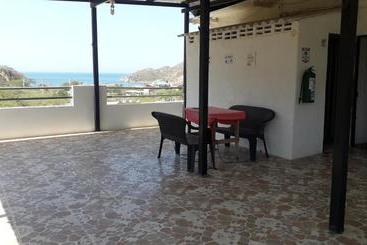 هاستل Hostal Casa Yhoanny