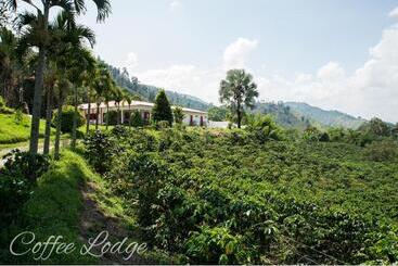هتل Hacienda Venecia Coffee Farm