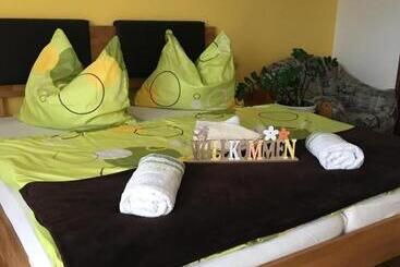 ペンション Majláth Vendégház