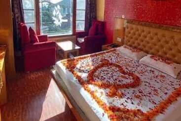 هتل Goroomgo King Palace Shimla