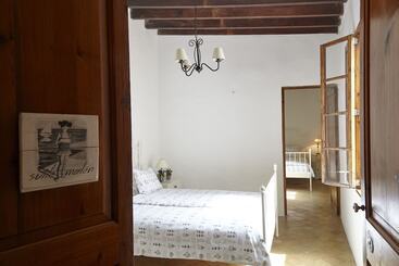 هتل Hostalet Can Pep