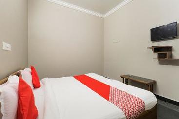 호텔 Oyo 76732 Bala Residency