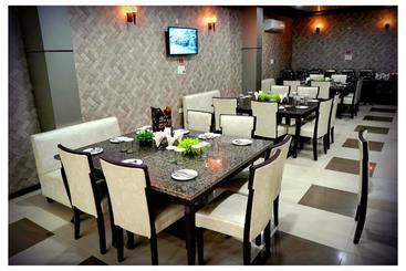 هتل Viraj Inn