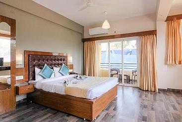 Fabhotel Nirvana Resort With Swimming Pool, Arpora