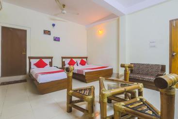 هتل Oyo 27059  Grand City